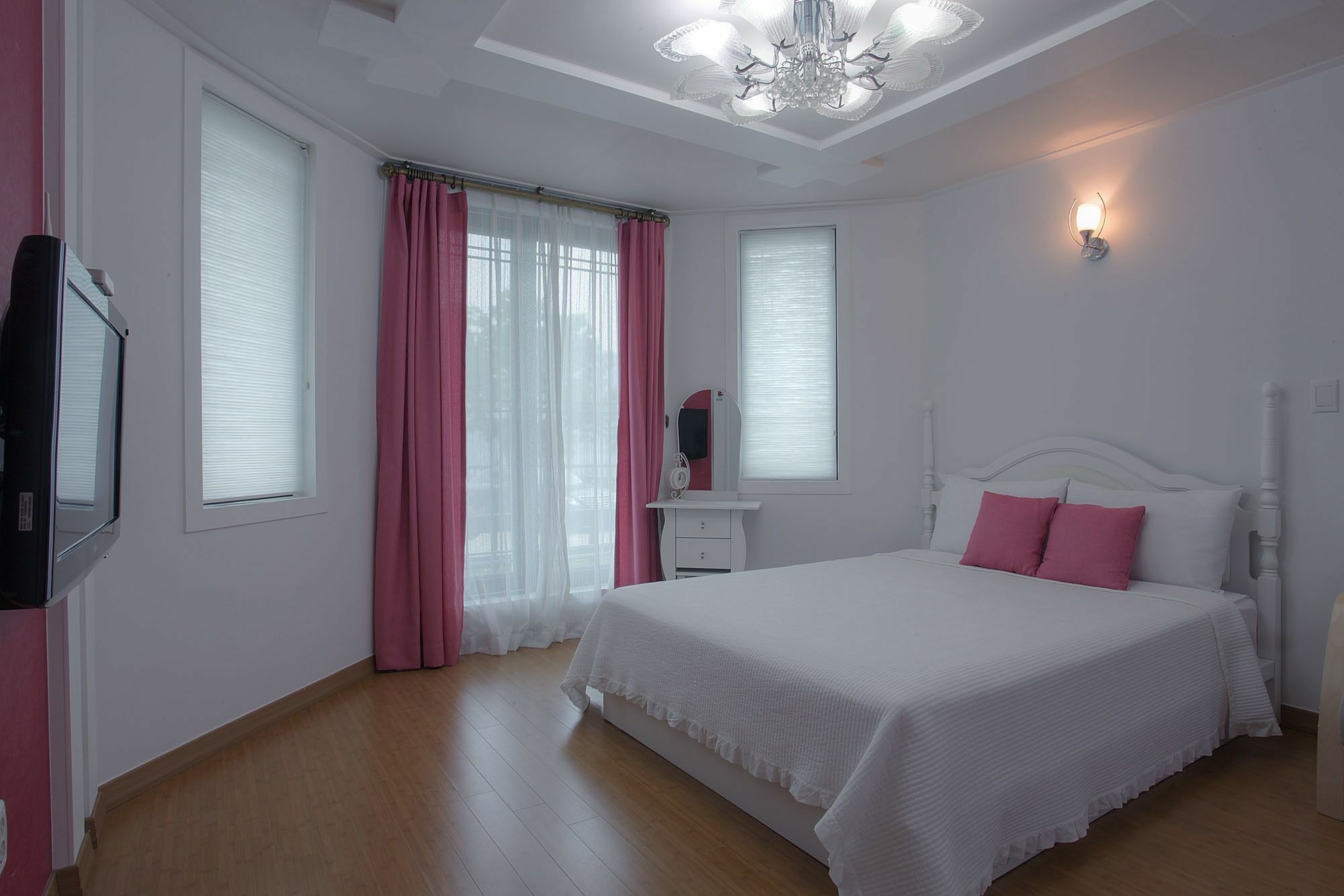 Forest Of Color Pension Hongcheon Exterior photo