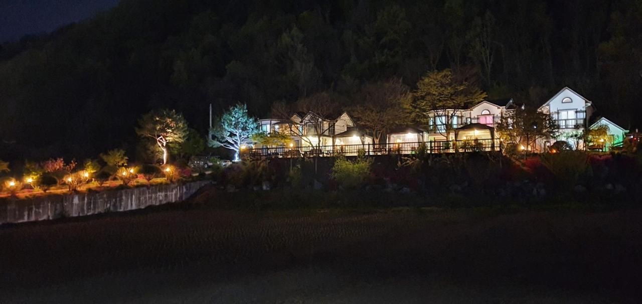 Forest Of Color Pension Hongcheon Exterior photo